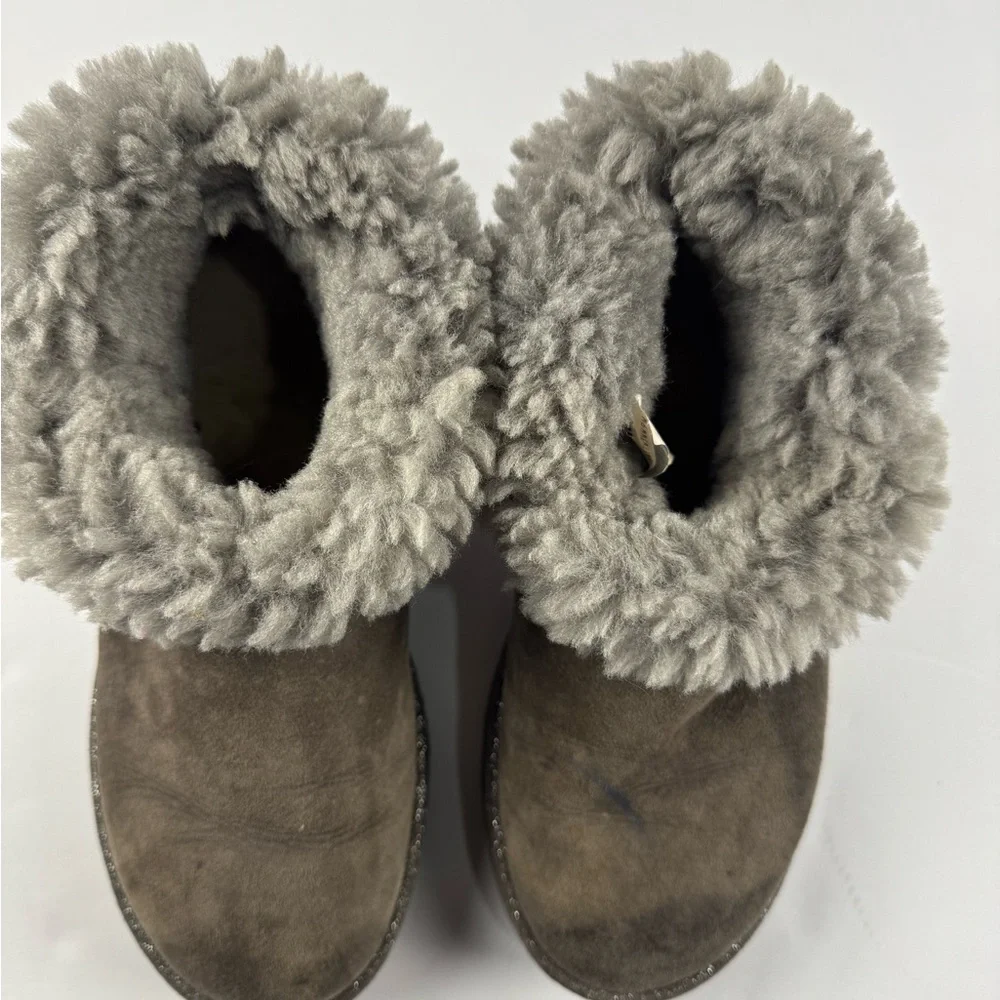 UGG warm brown